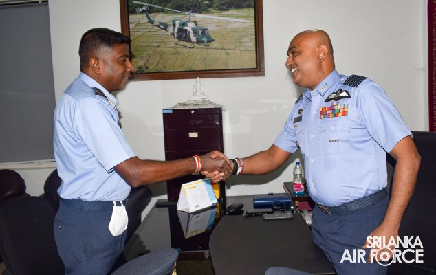 CHANGE OF COMMAND FOR NO 7 SQUADRON AT SLAF BASE HINGURAKGODA