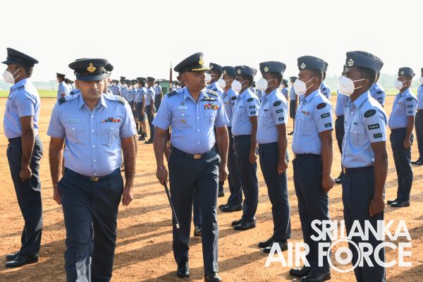 CHANGE OF COMMAND AT SLAF BASE HINGURAKGODA