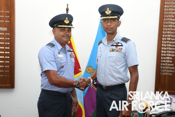 CHANGE OF COMMAND AT SLAF BASE HINGURAKGODA