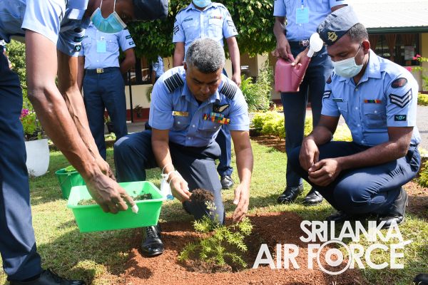 CHANGE OF COMMAND AT THE NO.2 MECHANICAL TRANSPORT REPAIR AND OVERHAUL WING SLAF BASE VAVUNIYA