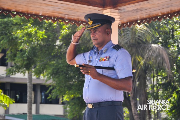 CHANGE OF
COMMAND AT AERONAUTICAL ENGINEERING SUPPORT WING, SLAF BASE RATMALANA