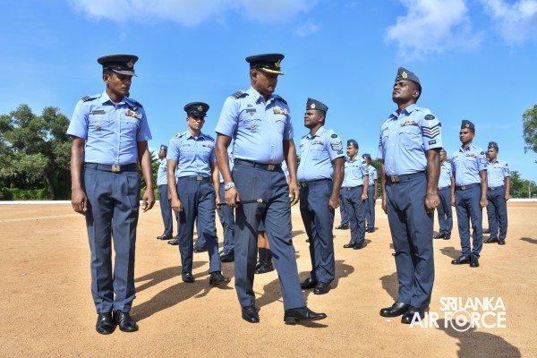 CHANGE OF
COMMAND AT AERONAUTICAL ENGINEERING SUPPORT WING, SLAF BASE RATMALANA