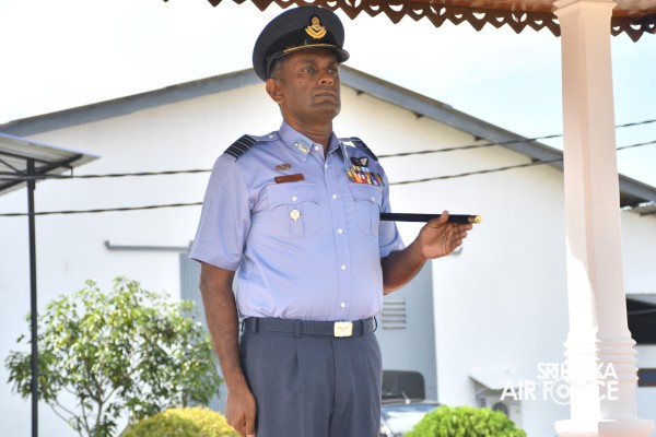 CHANGE OF
COMMAND AT AERONAUTICAL ENGINEERING SUPPORT WING, SLAF BASE RATMALANA