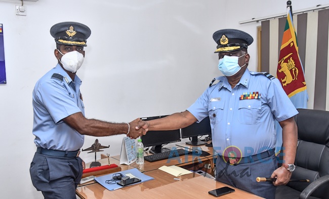 CHANGE OF COMMAND AT THE ELECTRONIC & TELECOMMUNICATION ENGINEERING WING, RATMALANA