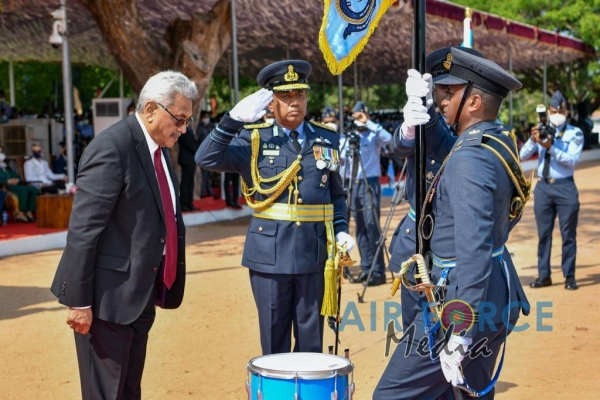 NO 5 AND 6
SQUADRONS HONOURED WITH THE PRESIDENT'S COLOUR