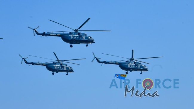NO 5 AND 6 SQUADRONS HONOURED WITH THE PRESIDENT'S COLOUR