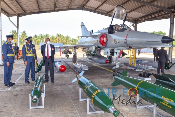 NO 5 AND 6
SQUADRONS HONOURED WITH THE PRESIDENT'S COLOUR
