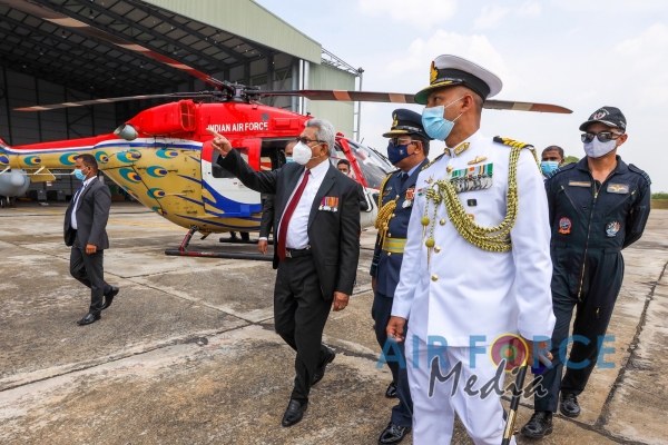 NO 5 AND 6 SQUADRONS HONOURED WITH THE PRESIDENT'S COLOUR