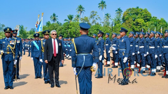 NO 5 AND 6
SQUADRONS HONOURED WITH THE PRESIDENT'S COLOUR