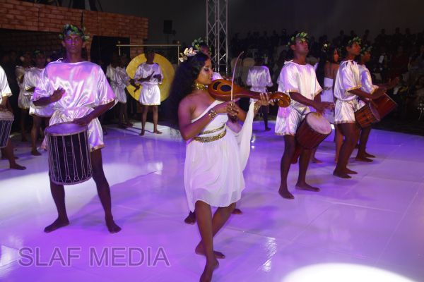 SLAF
Sports Stars Shine at Colors Night