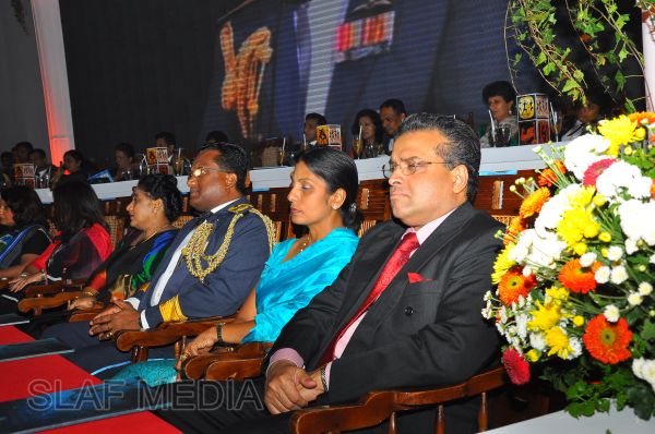 SLAF
Sports Stars Shine at Colors Night