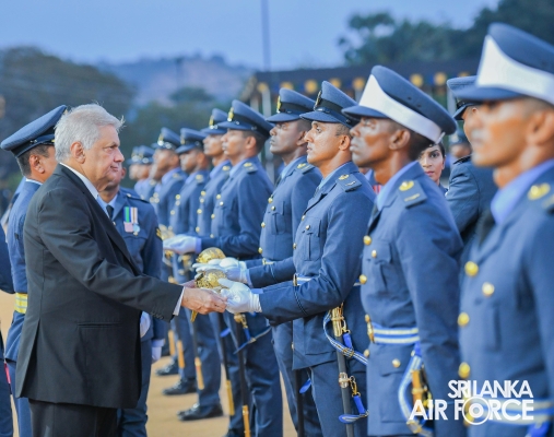 SUNSET
COMMISSIONING PARADE AT SLAF ACADEMY CHINA BAY