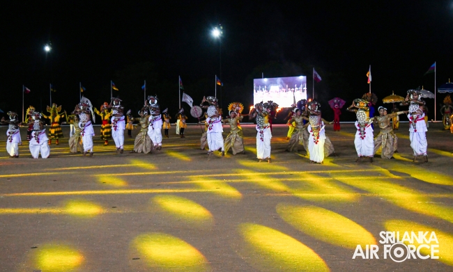 SUNSET
COMMISSIONING PARADE AT SLAF ACADEMY CHINA BAY