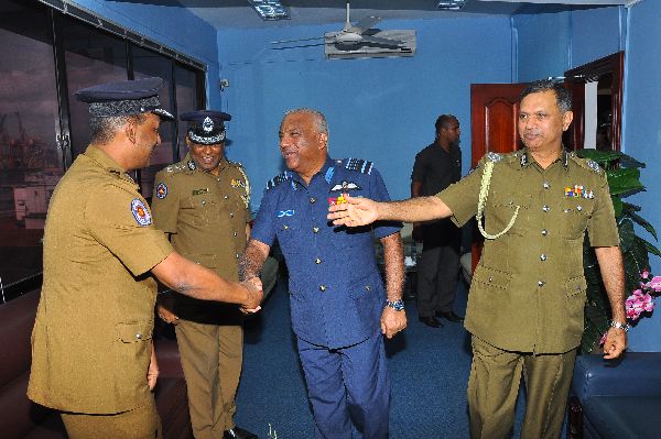 Commander of the Air Force visits Inspector General of Police
