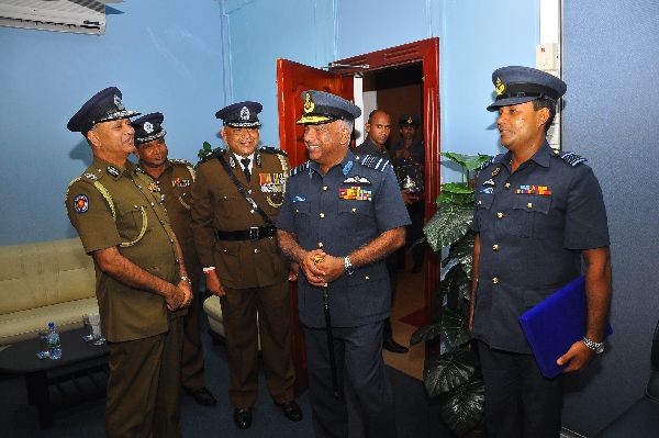Commander of the Air Force visits Inspector General of Police