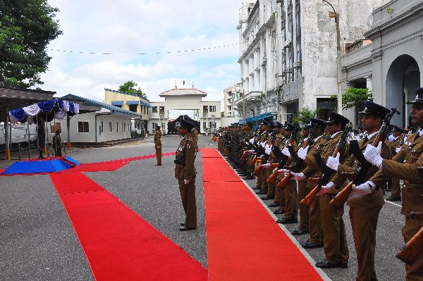 Commander of the Air Force visits Inspector General of Police