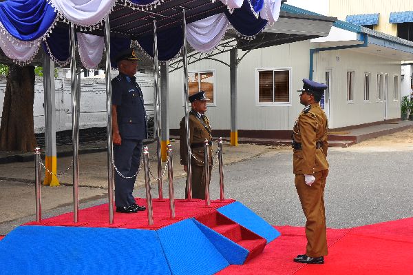 Commander of the Air Force visits Inspector General of Police