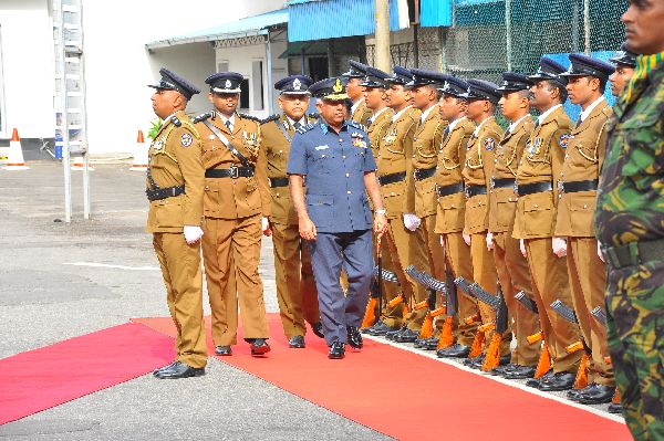 Commander of the Air Force visits Inspector General of Police