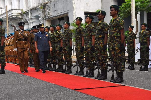 Commander of the Air Force visits Inspector General of Police