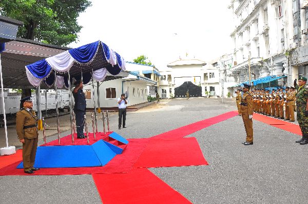 Commander of the Air Force visits Inspector General of Police