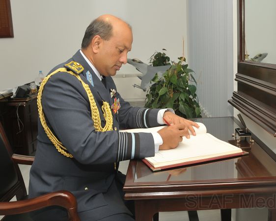 Commander of the Sri Lanka Air Force Visits Pakistan