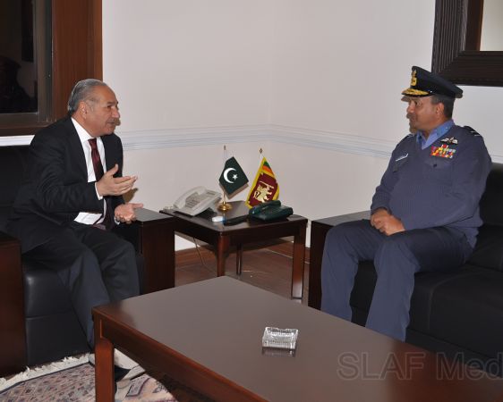 Commander of the Sri Lanka Air Force Visits Pakistan
