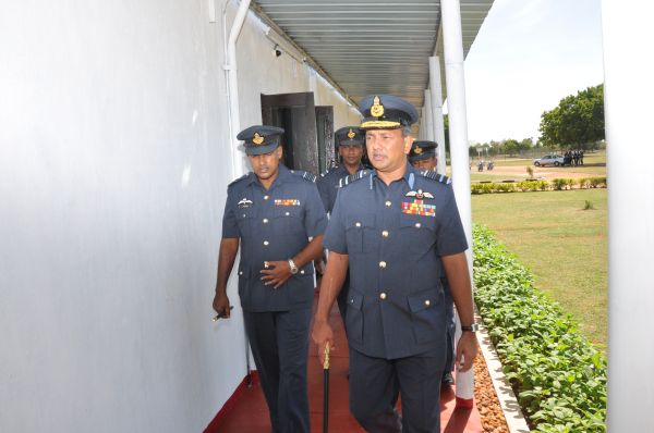 ගුවන් හමුදාපතිතුමන් පාලවි කඳවුරේ වාර්ෂික පරීක්ෂනය සිදුකරයි