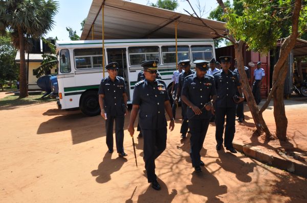 ගුවන් හමුදාපතිතුමන් පාලවි කඳවුරේ වාර්ෂික පරීක්ෂනය සිදුකරයි