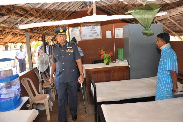 ගුවන් හමුදාපතිතුමන් පාලවි කඳවුරේ වාර්ෂික පරීක්ෂනය සිදුකරයි