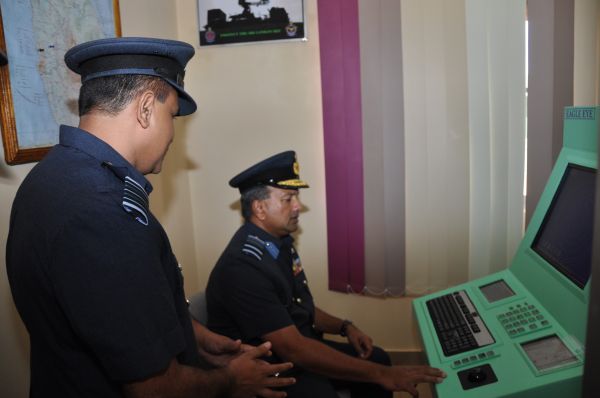 ගුවන් හමුදාපතිතුමන් පාලවි කඳවුරේ වාර්ෂික පරීක්ෂනය සිදුකරයි