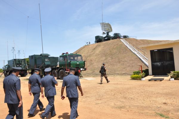 ගුවන් හමුදාපතිතුමන් පාලවි කඳවුරේ වාර්ෂික පරීක්ෂනය සිදුකරයි