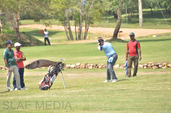 Leading Aircraftsman Sachith Madushanka wins Commander’s Trophy Golf Tournament 2014