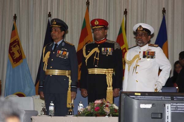 ත්රිවිධ හමුදා නිළධාරීන් 119 දෙනෙකු ජනපති අතින් උපාධි ලබයි