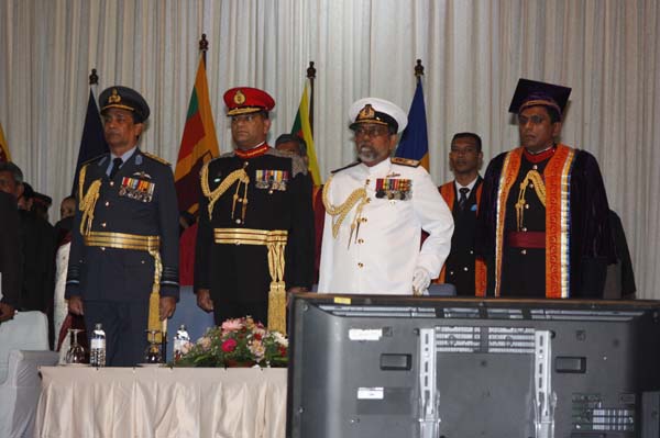 ත්රිවිධ හමුදා නිළධාරීන් 119 දෙනෙකු ජනපති අතින් උපාධි ලබයි