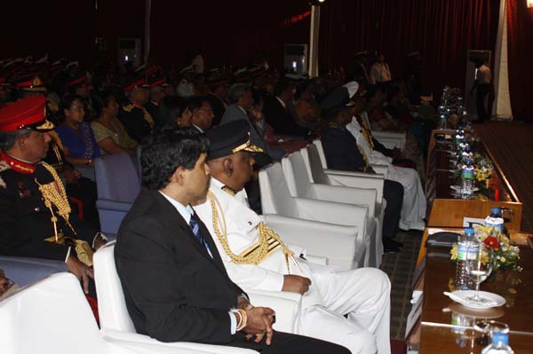 ත්රිවිධ හමුදා නිළධාරීන් 119 දෙනෙකු ජනපති අතින් උපාධි ලබයි
