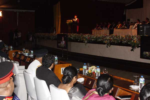 ත්රිවිධ හමුදා නිළධාරීන් 119 දෙනෙකු ජනපති අතින් උපාධි ලබයි