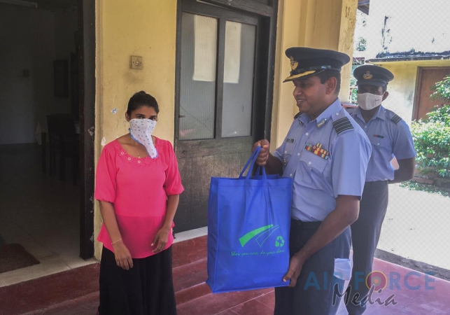 E &TE Wing at SLAF Base Ratmalana Conducts Community Service Project in View of 31st Anniversary