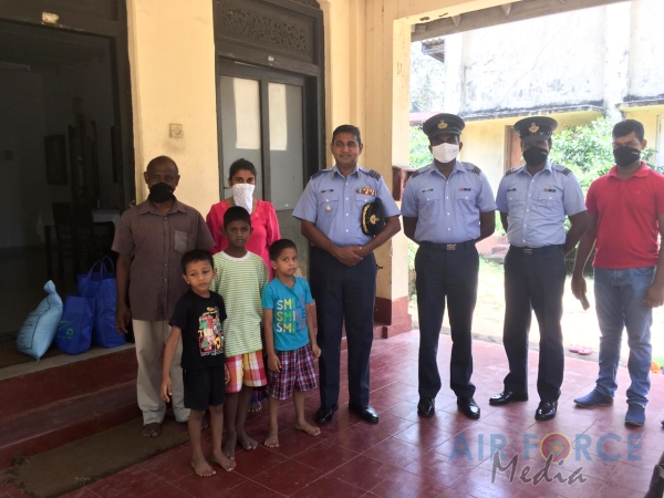 E &TE Wing at SLAF Base Ratmalana Conducts Community Service Project in View of 31st Anniversary