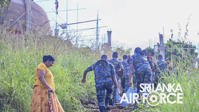 SLAF COMBAT TRAINING SCHOOL DIYATALAWA CONDUCTS COMMUNITY SERVICE PROJECTS IN LINE WITH WELIOYA OUT DOOR EXERCISE