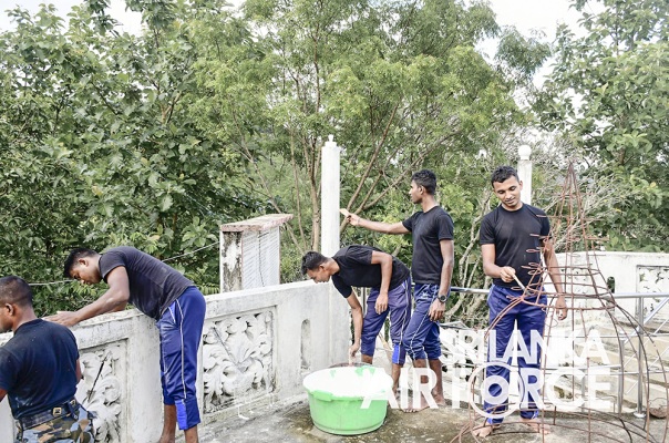 SLAF COMBAT TRAINING SCHOOL DIYATALAWA CONDUCTS COMMUNITY SERVICE PROJECTS IN LINE WITH WELIOYA OUT DOOR EXERCISE