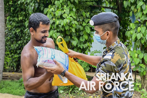 SLAF COMBAT TRAINING SCHOOL DIYATALAWA CONDUCTS COMMUNITY SERVICE PROJECTS IN LINE WITH WELIOYA OUT DOOR EXERCISE