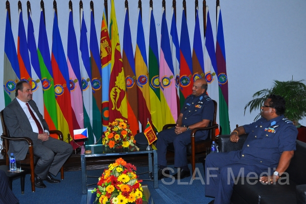 Minister of Foreign Affairs of The Czech Republic calls on The
Commander Of The Air Force
