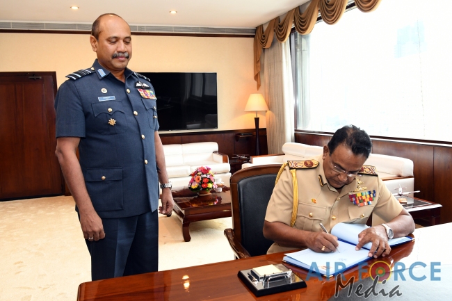Director General of the Civil Security Department Calls on the Commander
