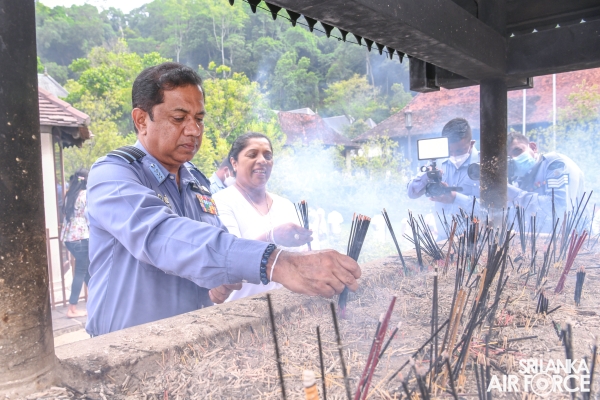SLAF
CONDUCTS ANNUAL RELIGIOUS CEREMONY AT THE TEMPLE OF THE SACRED TOOTH IN
KANDY