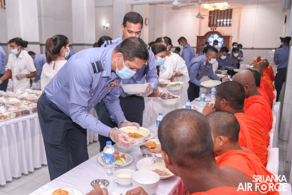 SLAF
CONDUCTS ANNUAL RELIGIOUS CEREMONY AT THE TEMPLE OF THE SACRED TOOTH IN
KANDY