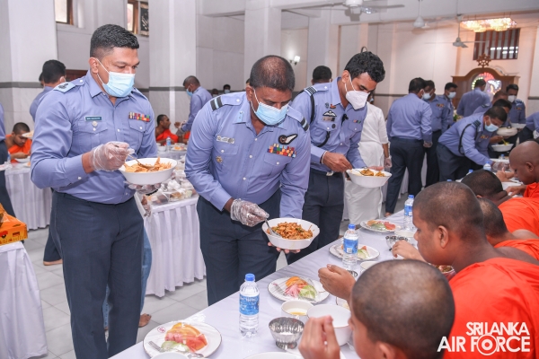 SLAF
CONDUCTS ANNUAL RELIGIOUS CEREMONY AT THE TEMPLE OF THE SACRED TOOTH IN
KANDY