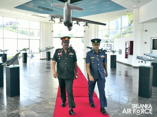 COMMANDANT OF THE DEFENCE SERVICES COMMAND AND STAFF COLLEGE CALLS ON THE COMMANDER
