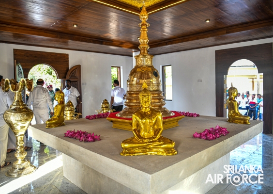 SLAF COMMANDER ATTENDS THE RELIC ENSHRINEMENT CEREMONY AT HISTORICAL DEEGAWAPIYA STUPA