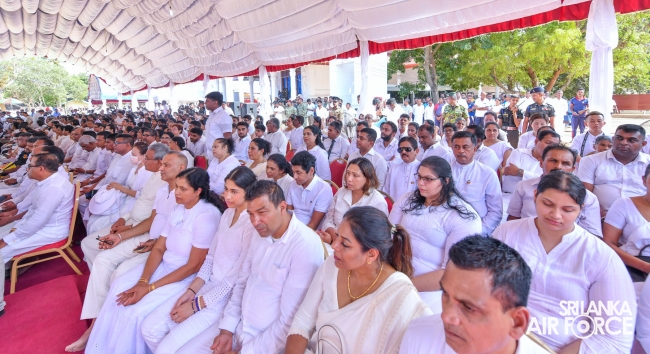 SLAF COMMANDER ATTENDS THE RELIC ENSHRINEMENT CEREMONY AT HISTORICAL DEEGAWAPIYA STUPA