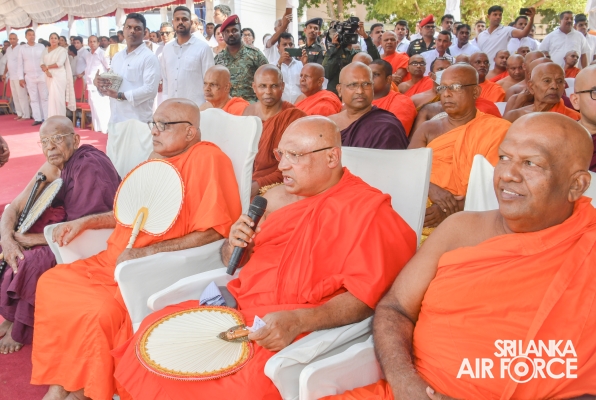 SLAF COMMANDER ATTENDS THE RELIC ENSHRINEMENT CEREMONY AT HISTORICAL DEEGAWAPIYA STUPA